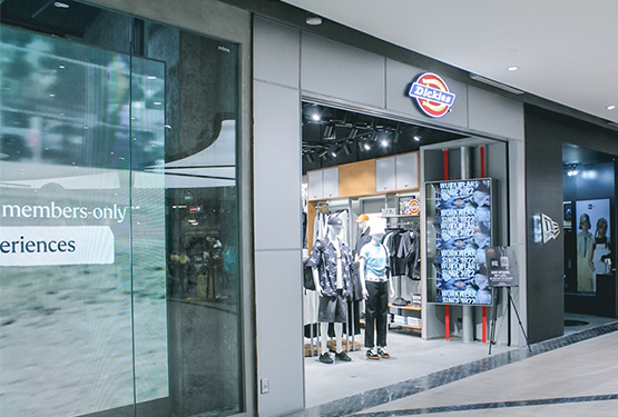 DICKIES Open new store at Central Phuket Floresta
