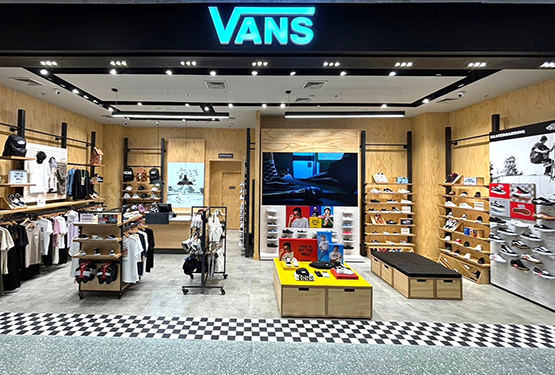 NEW VANS STORE AT CENTRAL NAKHON SAWAN (31.01.24)