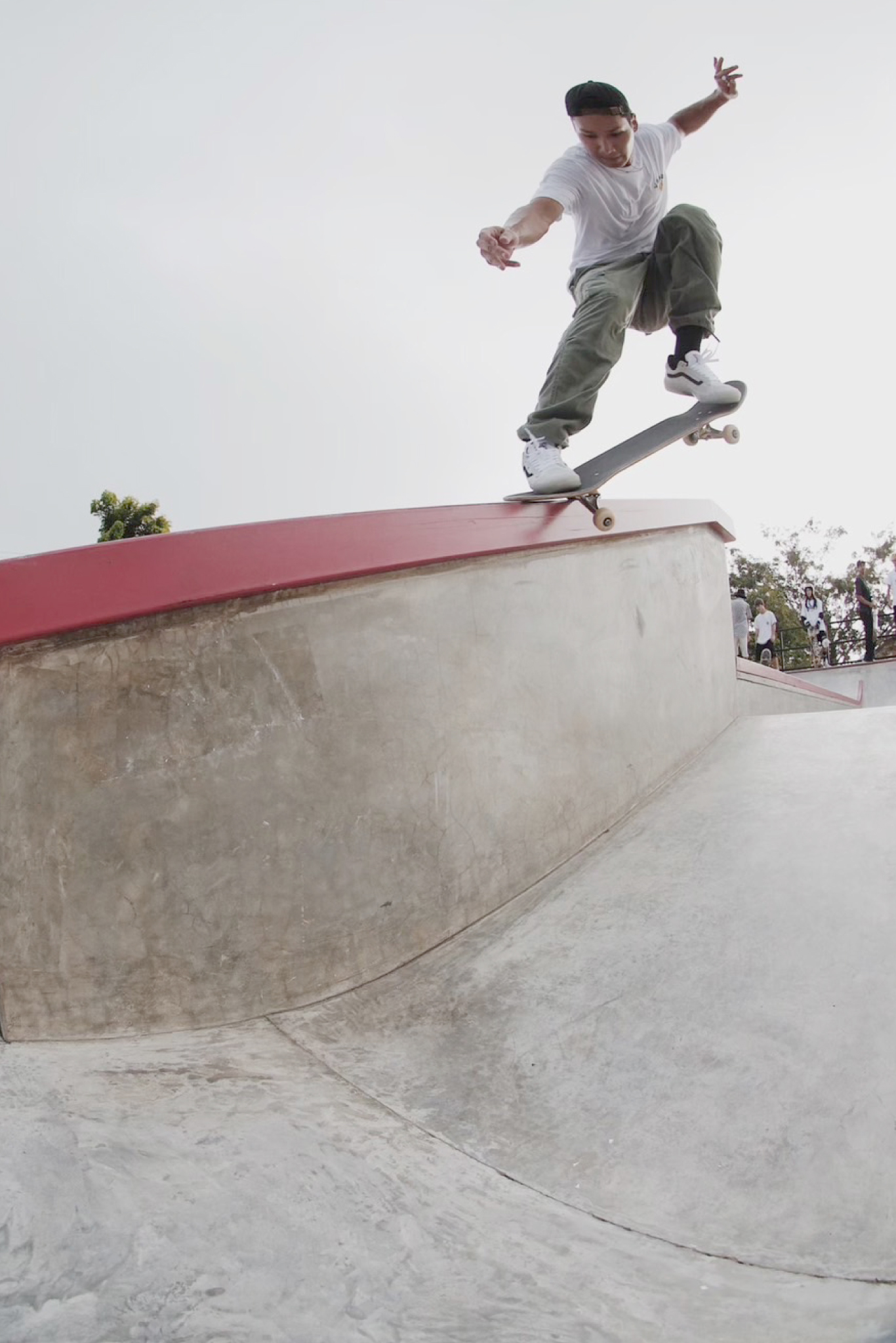 03_popup_OAT_ATHIWAT_Vans-ATHLETE_Web+Mobile