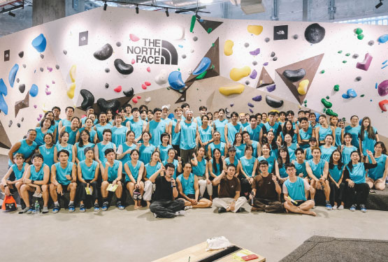 THE NORTH FACE COME CLIMB WITH US 2025